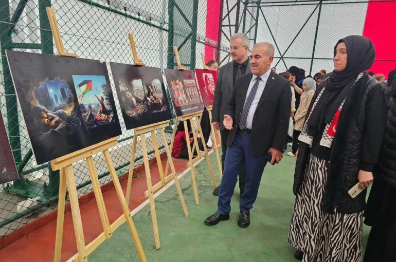 Balıkesirli öğrencilerden Filistin ve Gazze’ye destek
