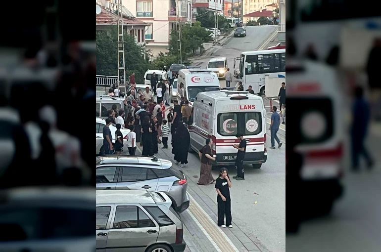 Balkondan düşen 1 yaşındaki çocuk ağır yaralandı
