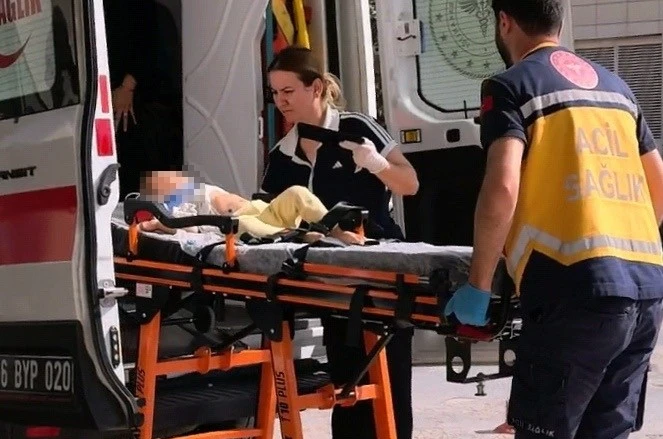 Balkondan düşen 1,5 yaşındaki çocuk ağır yaralandı 