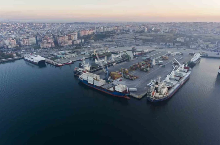 Bandırma Limanı’nda 2025’te dış ticaret hacmi 2,2 milyar doları aştı