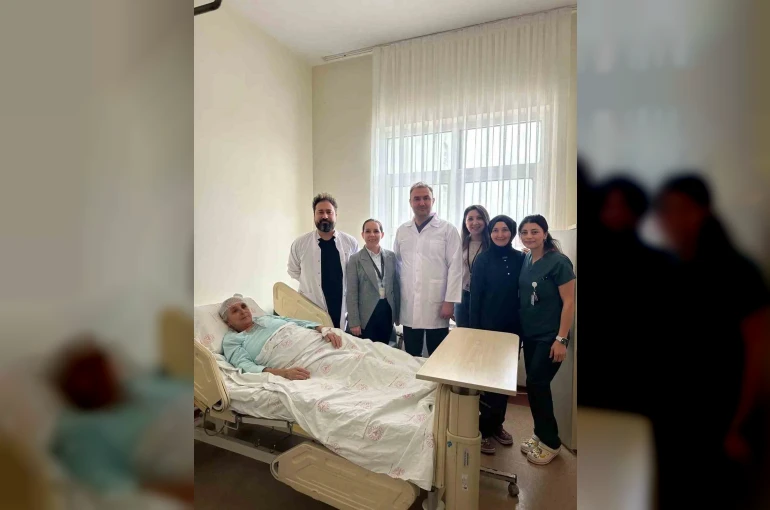 Bandırma’da 72 yaşındaki beyin tümörü hastası son teknolojiyle sağlığına kavuştu