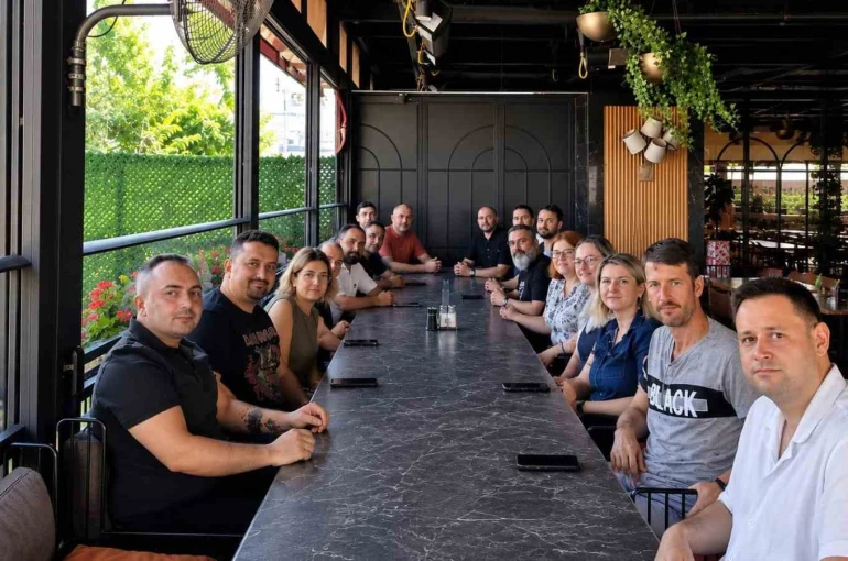 Bandırma’da klinisyen veteriner hekimler mesleki istişare toplantısında buluştu