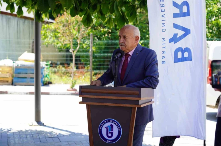 BARÜ Bilim Kafe etkinliğinde gençlere geleceğin meslekleri anlatıldı