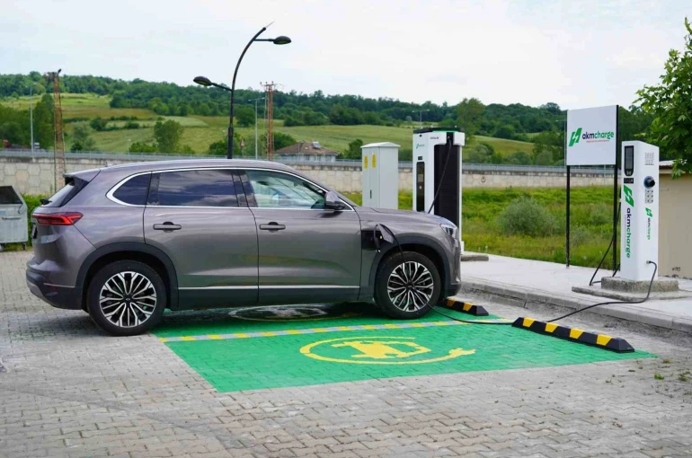 BARÜ elektrikli araç şarj istasyonu kullanıma açıldı