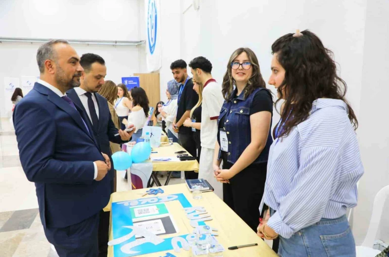 BARÜ Girişimcilik Zirvesi’nde yenilikçi fikirler buluştu