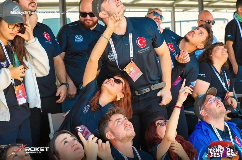BARÜ öğrencileri roketleri "Gökçe"yi gökyüzüyle buluşturdu