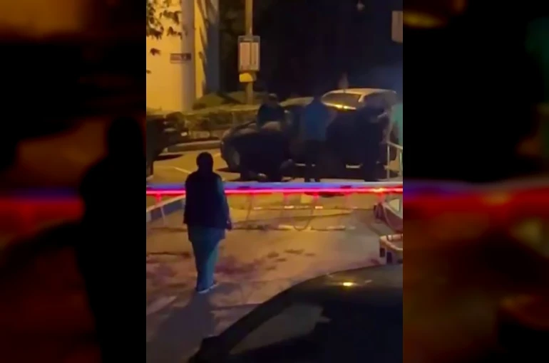 Başakşehir’de alkollü şahıs polis ekiplerine zor anlar yaşattı: O anlar kamerada