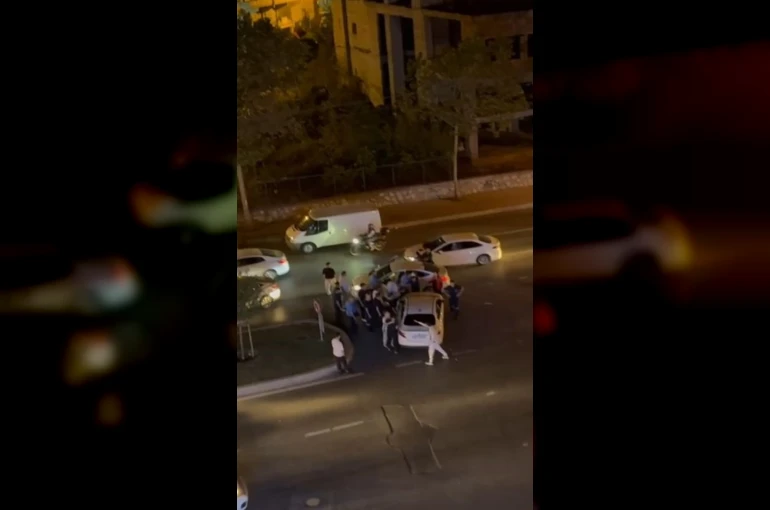 Başakşehir’de yol verme kavgası: Biri kaçtı, diğeri kovaladı