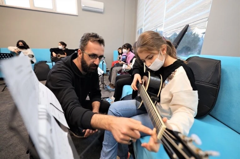 Başiskele Belediyesi Müzik Okulları’nda yeni dönem başlıyor