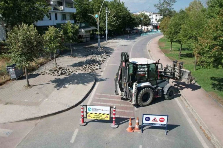 Başiskele sahilinde üstyapı çalışmaları başladı