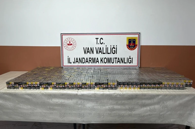 Başkale’de bin 540 paket gümrük kaçağı sigara ele geçirildi