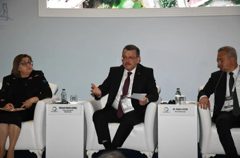 Başkan Ahmet Metin Genç: "Enerjinin üretimi kadar yönetimi de önemli"