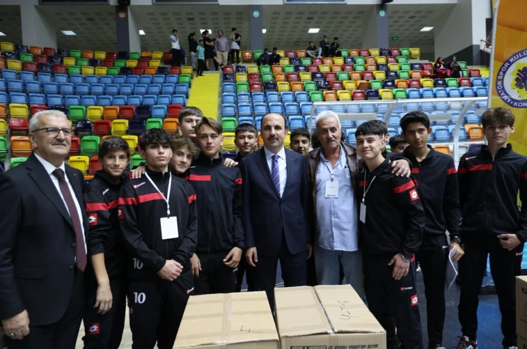 Başkan Altay: "2025’te amatör spor kulüplerimize 144 milyon lira ayni ve nakdi destekte bulunduk"