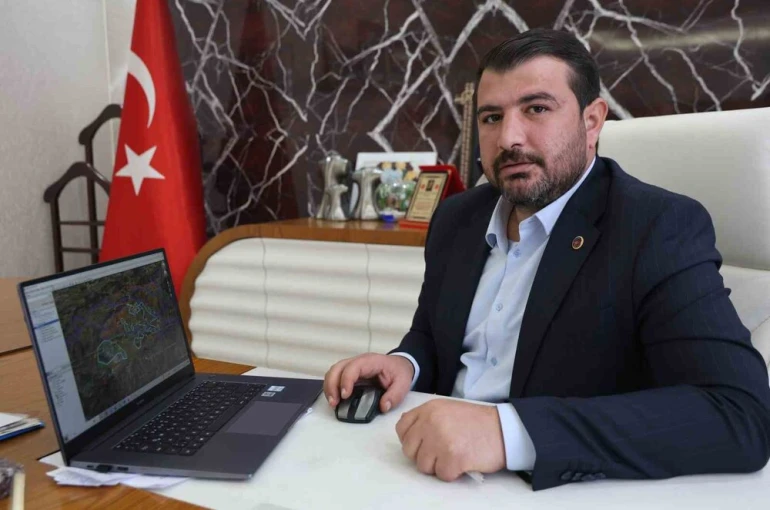 Başkan Altınışık: "Yıldırım Holding’e bağlı Eti Krom’un şuanda 50 noktanın üzerinde kaçak çalışma yaptığını tespit ettik"