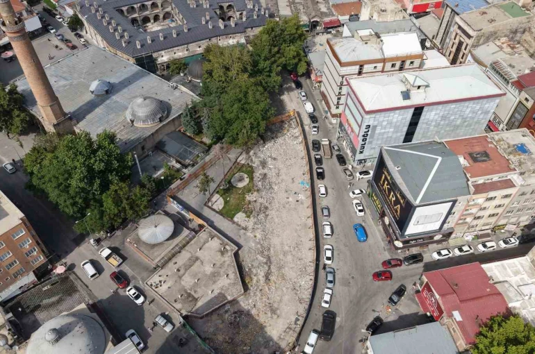 Başkan Büyükkılıç’ın vizyonuyla Camikebir’de arkeolojik araştırma kazıları başlıyor