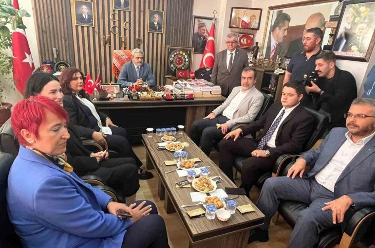Başkan Çerçioğlu: "Hizmetin önünde duranı sel alır götürür"