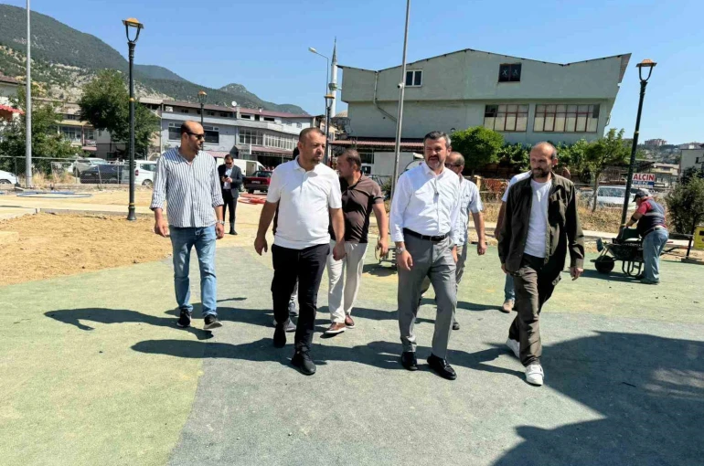 Başkan Çetinkaya yapımı süren tema parkları inceledi