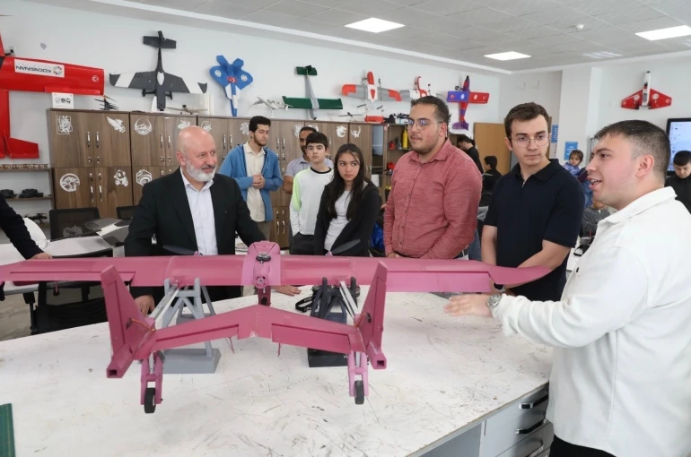 Başkan Çolakbayrakdar: "Avrupa’dan gelen öğrencilerin hayran kaldığı bir merkez oluşturduk"