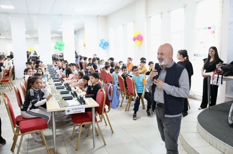 Başkan Çolakbayrakdar: "Geleceğin liderleri yetişiyor"