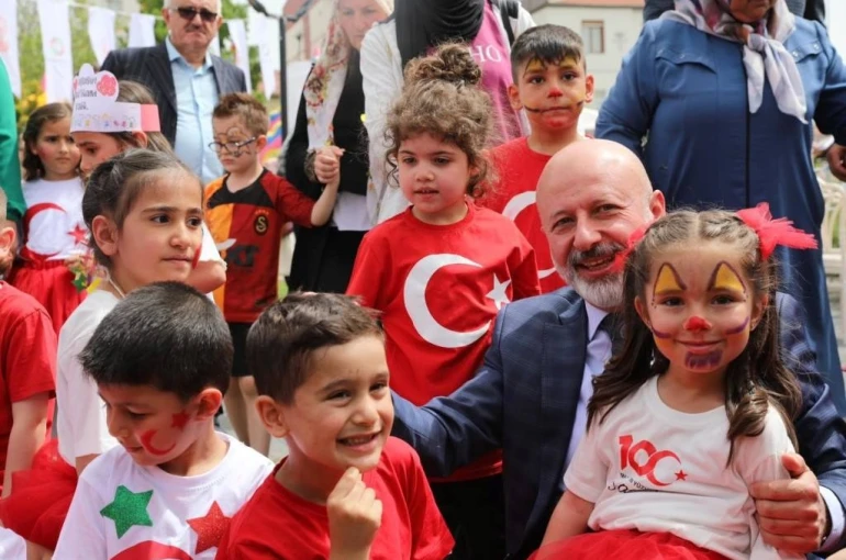 Başkan Çolakbayrakdar’dan çocuk şenliğine davet