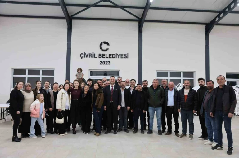 Başkan Dere, Çivrilli muhtarlarla iftar sofrasında buluştu