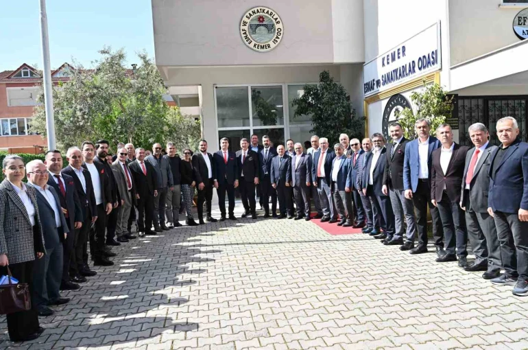 Başkan Dere seçim ziyaretlerine batı ilçelerden başladı
