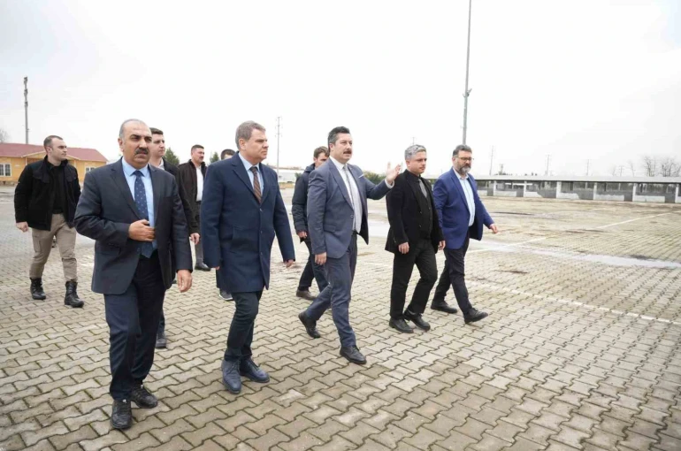Başkan devreye girdi, canlı hayvan pazarı yeniden açıldı