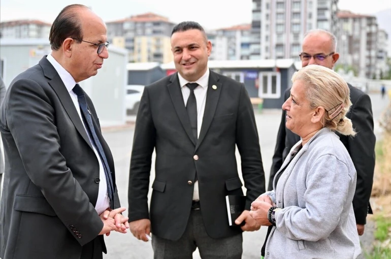 Başkan Geçit, esnafın görüş ve taleplerini yerinde değerlendirdi