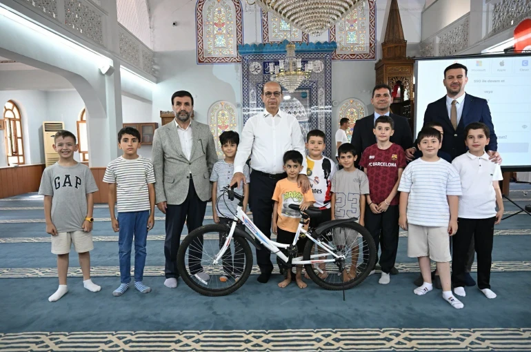 Başkan Geçit, " Rotamız Cami neşesi" etkinliğinde çocukların coşkusuna ortak oldu