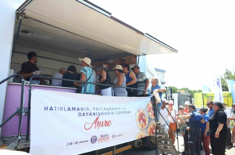 Başkan Gençay’dan 8 bin kişilik aşure ikramı