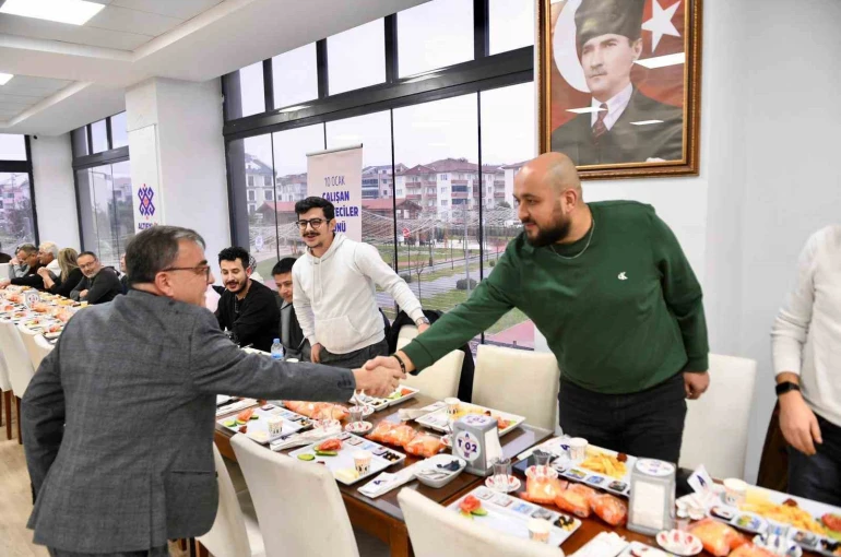 Başkan Hakan Şehirli, Çalışan Gazeteciler Günü’nde basınla buluştu