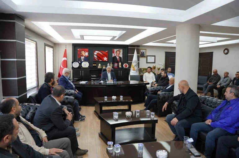 Başkan Hallaç uluslararası sempozyuma ev sahipliği yaptı