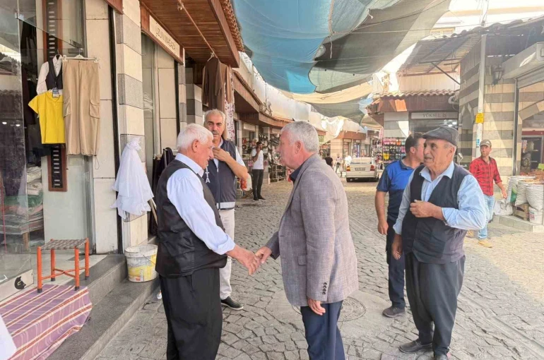 Başkan Karamehmetoğlu vatandaşlarla bir araya geldi
