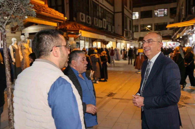 Başkan Kavuş, Bedesten’de bayram coşkusuna ortak oldu