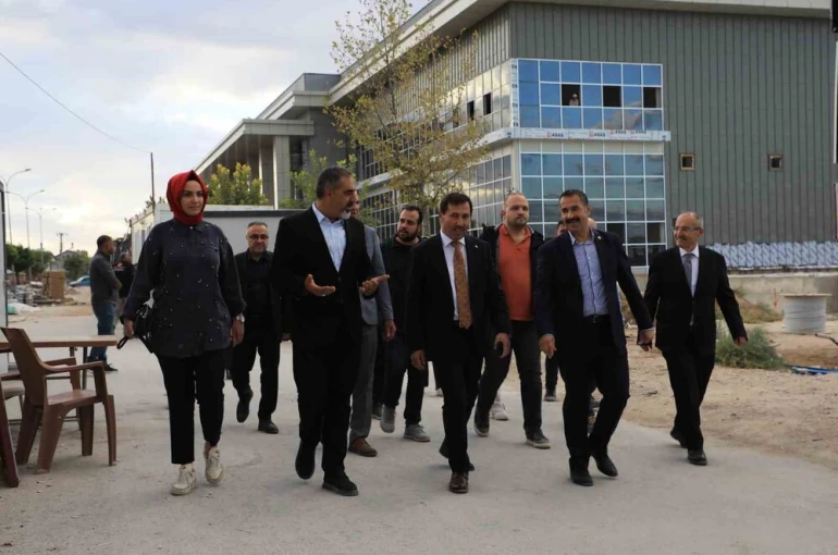 Başkan Kılca, Yaman’a Karatay’daki yatırımları anlattı