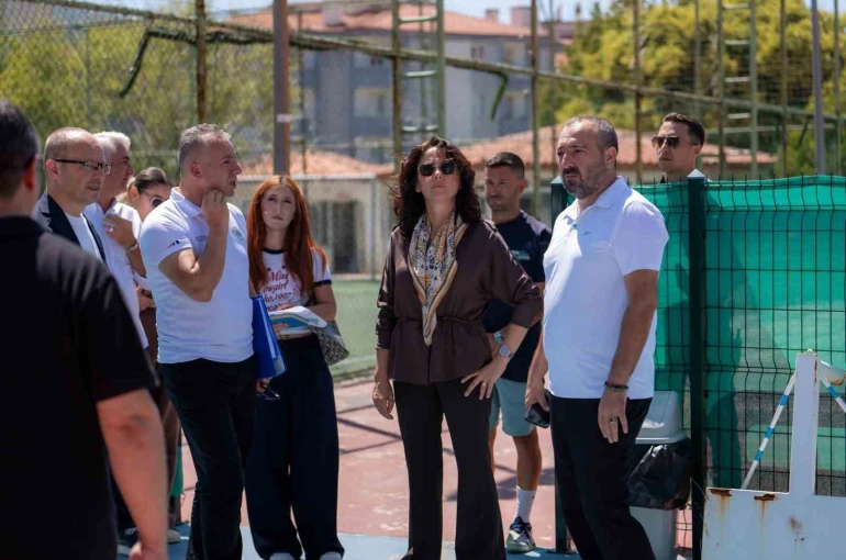 Başkan Köksal Aras, Ali Fuat Özge Spor Tesislerinde incelemelerde bulundu