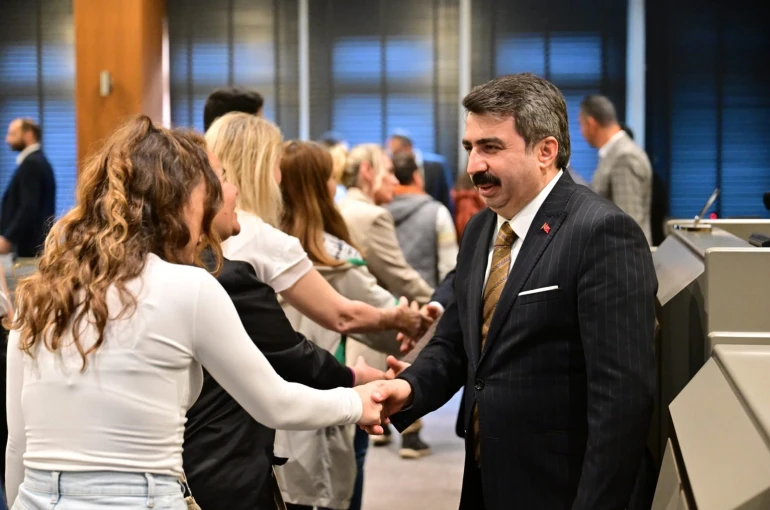 Başkan Oktay Yılmaz belediye personeliyle bayramlaştı