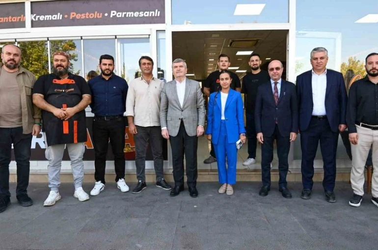 Başkan Pekyatırmacı ve Milletvekili Akyürek Selçuklu’da esnaf ve saha gezisi gerçekleştirdi