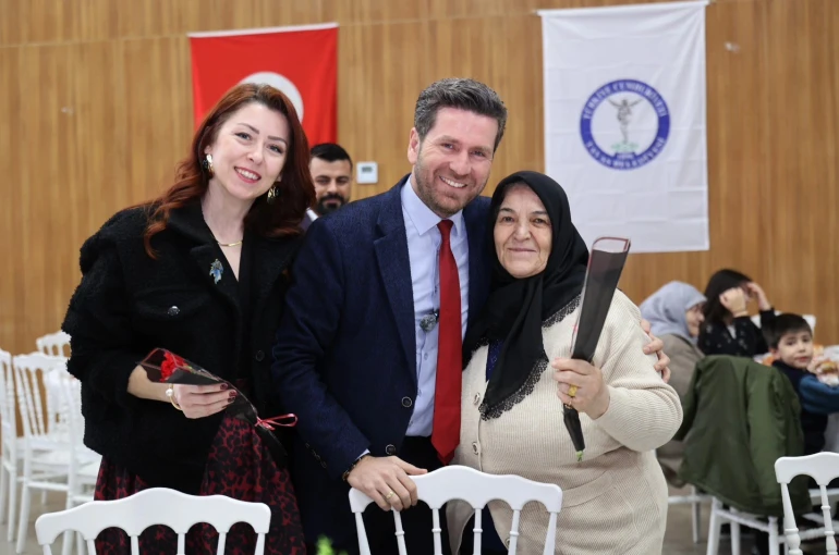 Başkan Tatık; "Anneler kültürel ve manevi değerlerin gelecek nesillere aktarılmasında büyük rol üslenirler"