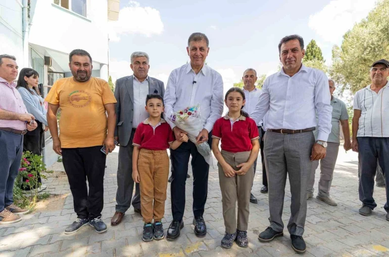 Başkan Tugay Küçük Menderes turunda