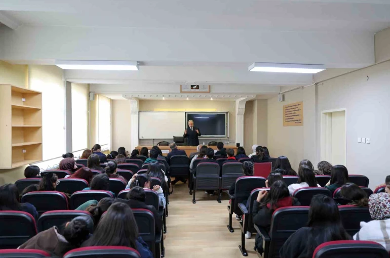 Başkan Yalçın gençlerle buluştu