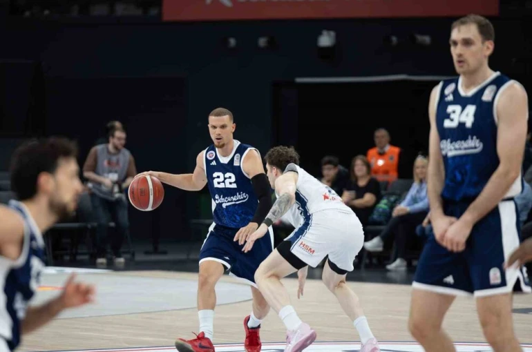 Basketbol Süper Ligi: A. Efes: 75 - Bahçeşehir Koleji: 78