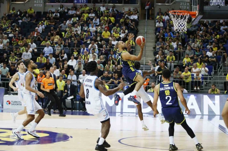 Basketbol Süper Ligi: Fenerbahçe: 105 - Aliağa Petkim Spor: 83