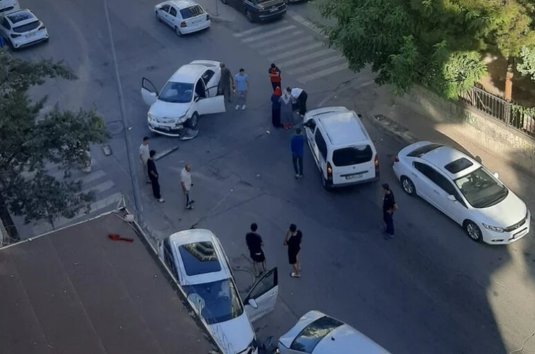 Batman’da 2 otomobil çarpıştı: 1 yaralı
