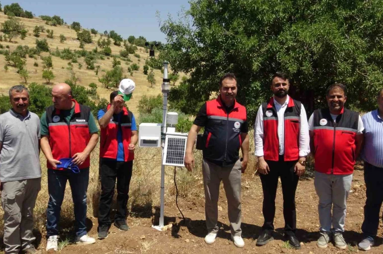 Batman’da bağ ve Antep fıstığı bahçelerine "tahmin ve erken uyarı sistemi" kuruldu