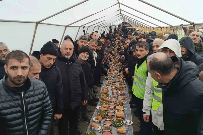 Batman’da şeyh Süleyman Bağdu, vefatının 20. yılında binlerce kişi tarafından anıldı