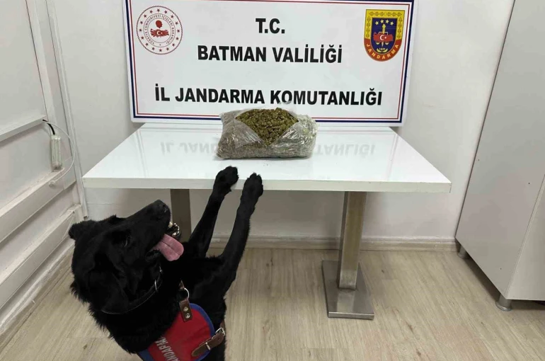 Batman’da ticari takside uyuşturucu madde ele geçirildi: 1 tutuklama