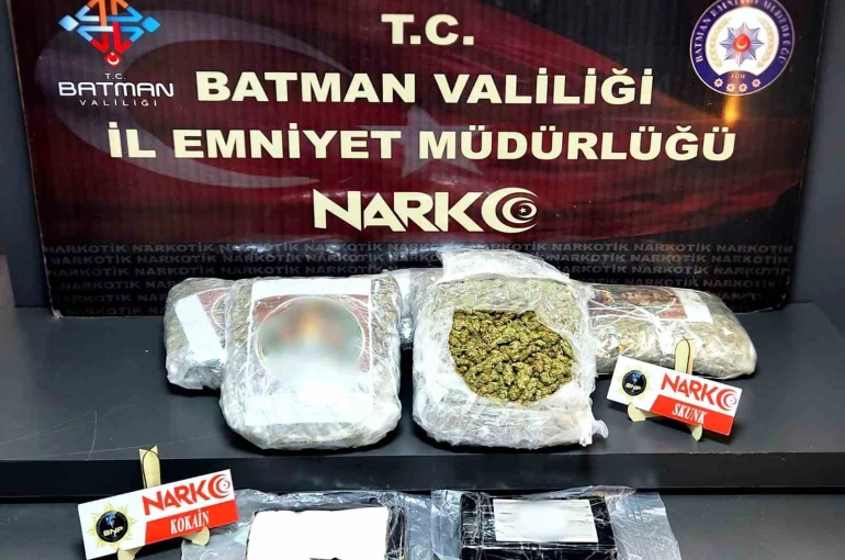 Batman’da zehir tacirlerine darbe: Tır dorsesinde uyuşturucu ele geçirildi