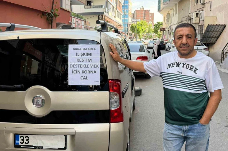 Batmanlı esnaf aracına astığı yazıyla dikkat çekti: "Akrabalarımla ilişkimi kestim"