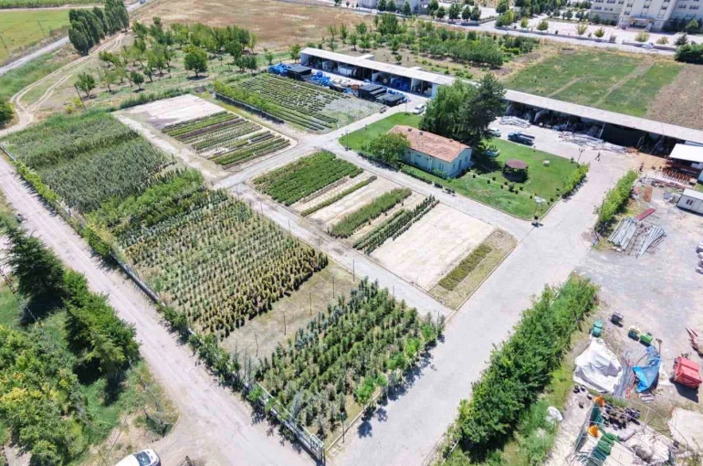 Battalgazi Belediyesi parklarda kendi üretimini kullanıyor